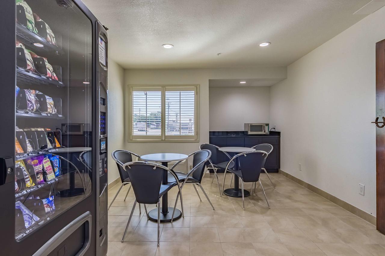 Studio 6-Plano, Tx 외부 사진